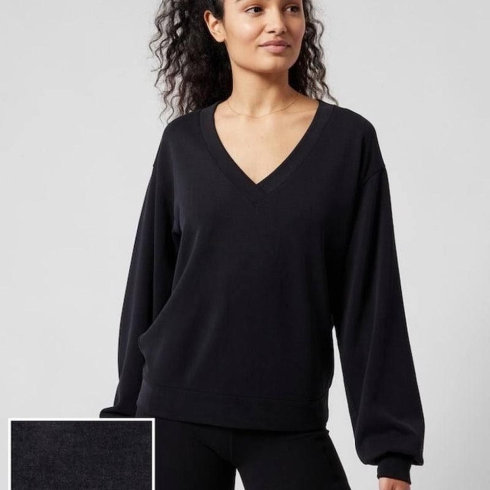 Athleta Willow V Neck Sweatshirt in Black Size XXS New Never Worn